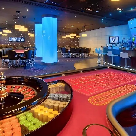 St. Julians Portomaso Marina Antique San Ġiljan