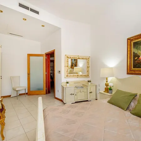 St. Julians Portomaso Marina Antique *