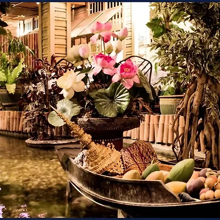 St. Julians Portomaso Marina Antique *