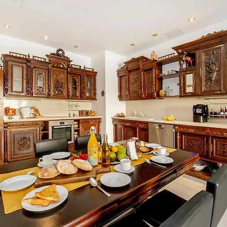 St. Julians Portomaso Marina Antique Apartment