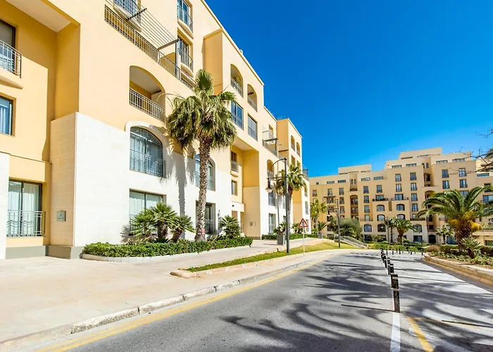 St. Julians Portomaso Marina Antique *